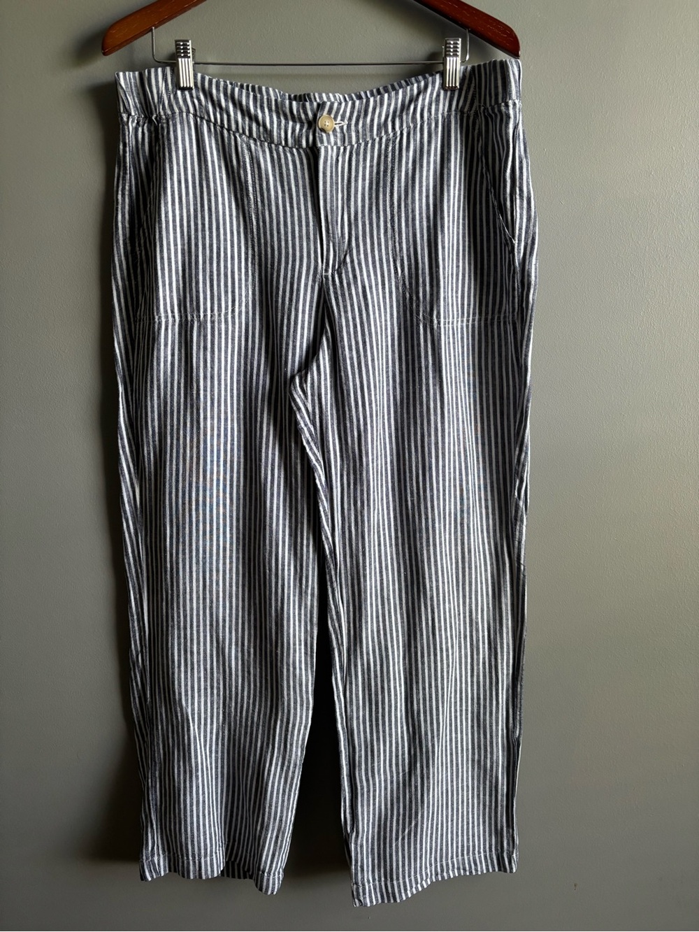 Liz Claiborne Striped Linen/Cotton Blend Pants